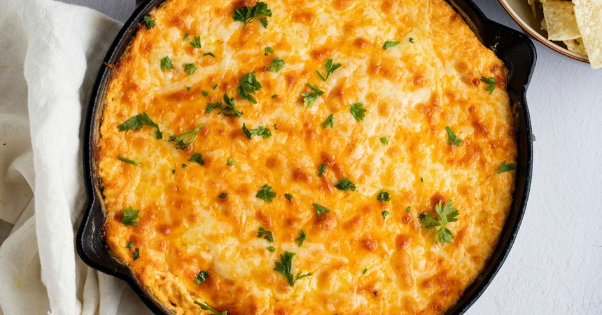Cheesy and Spicy Buffalo Chicken Dip