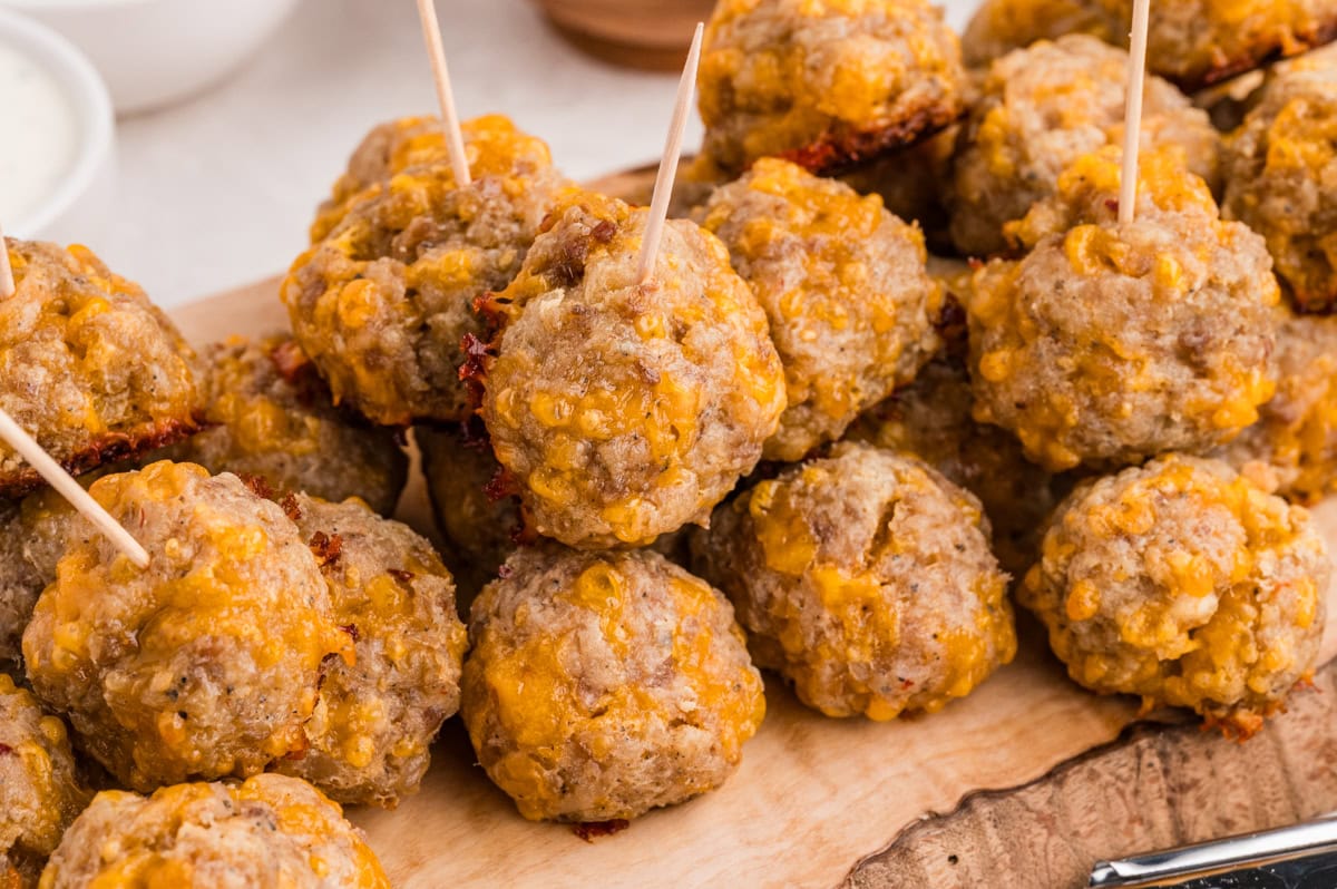Bisquick Sausage Balls (3 Ingredients!)
