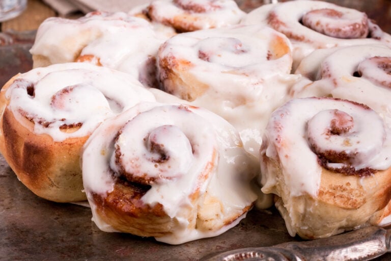 Bisquick Cinnamon Rolls Recipe With Glaze Insanely Good   Easy Cinnamon Rolls 768x512 