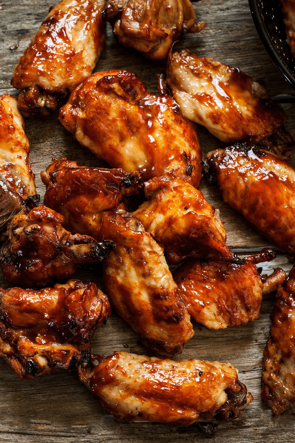 How To Reheat Chicken Wings So They Stay Juicy and Delicious - Insanely ...