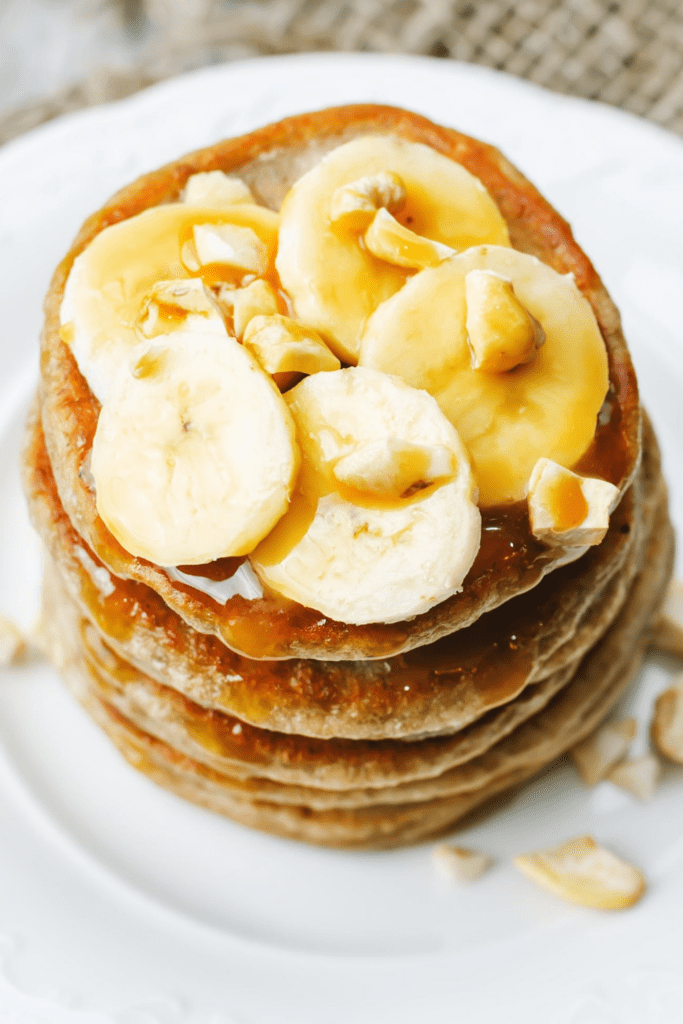 Pancakes with Bananas and Nuts