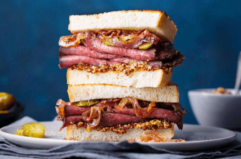 14 Best Sides for Pastrami Sandwiches (Easy and Filling)