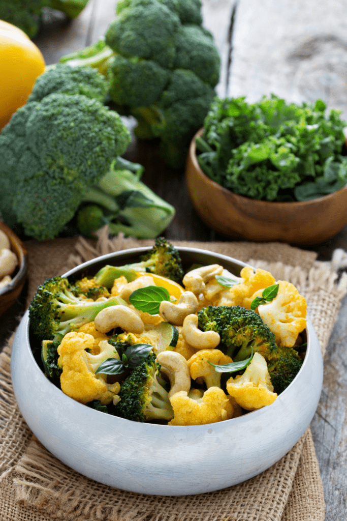 Broccoli with Cashew Nuts and Cauliflower