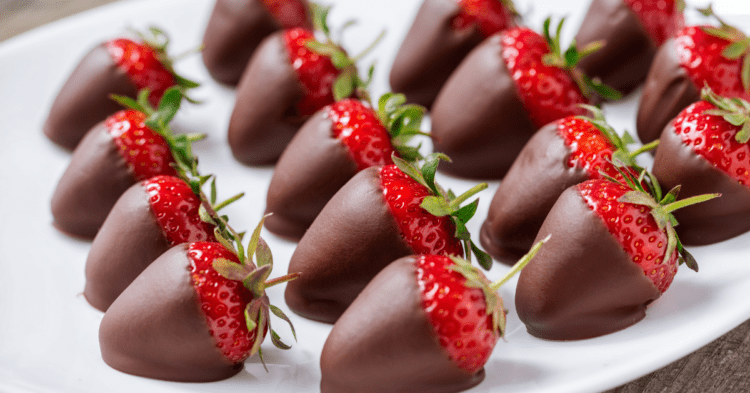 30 Best Chocolate and Strawberry Desserts - Insanely Good