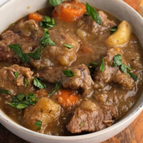 https://insanelygoodrecipes.com/wp-content/uploads/2020/11/Warm-and-Hearty-Homemade-Old-Fashioned-Beef-Stew-with-Vegetables-and-Bread-500x500.jpg