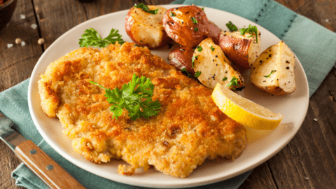 Breaded Chicken with Potatoes and Lemons