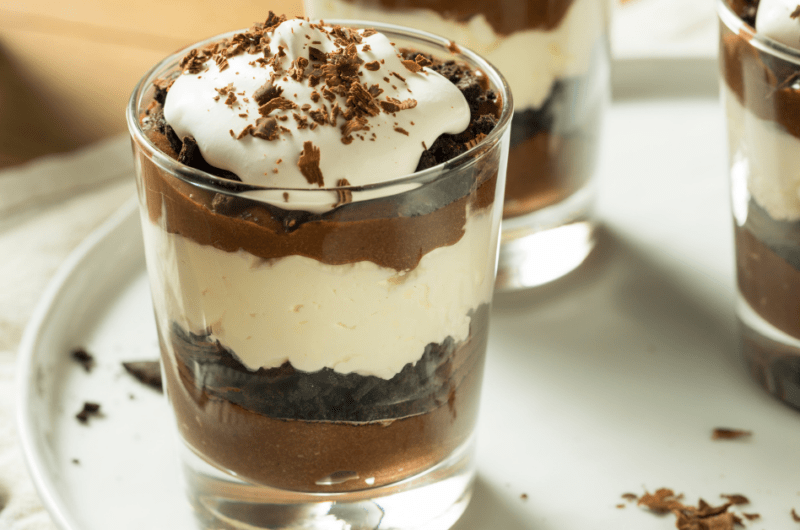Desserts a chocolate glass in 25 Amazing