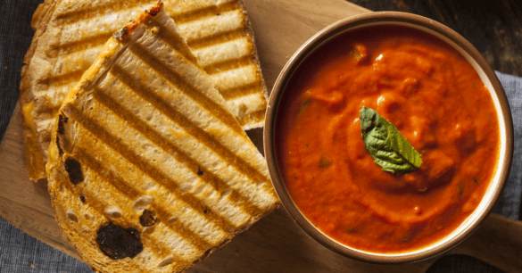 What to Eat with Tomato Soup - Insanely Good