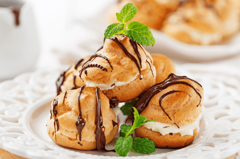 20 Easy Vanilla Desserts