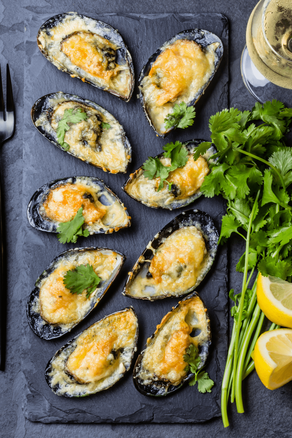 What to Serve with Mussels (20 Easy Ideas) Insanely Good