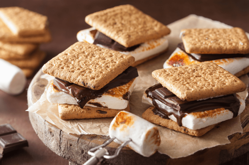 25 Classic Camping Dessert Collection