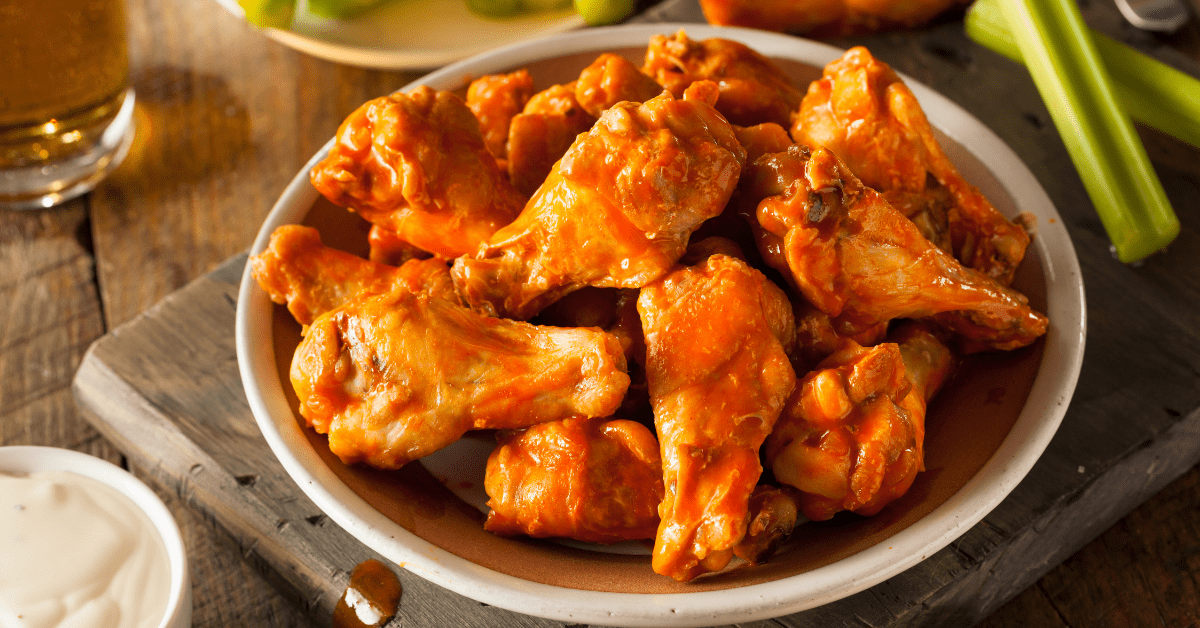 Spicy Buffalo Wings with Dip and Beer