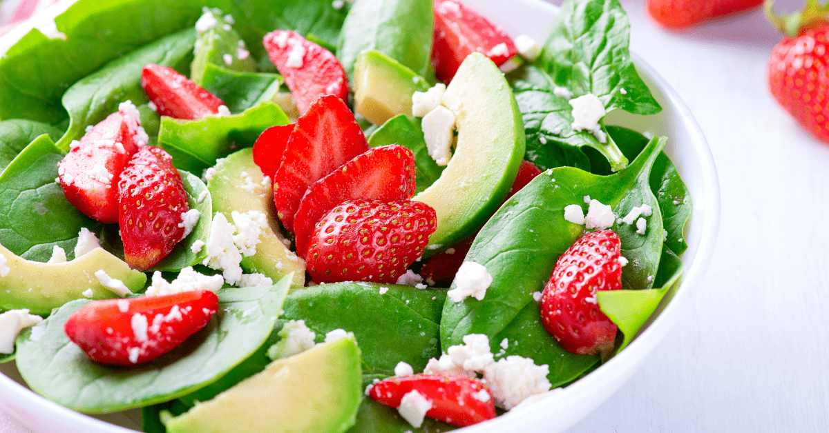Summer Salad with Spinach, Strawberries and Avocadoes