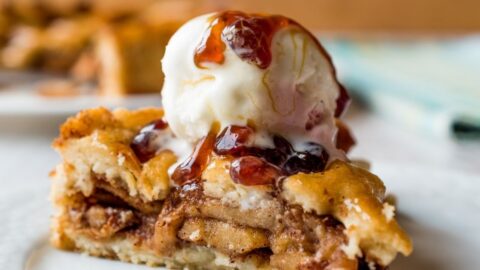 Apple Pie with Ice Cream