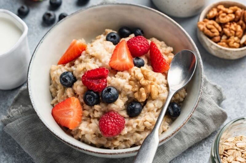 30 Best Oatmeal Toppings