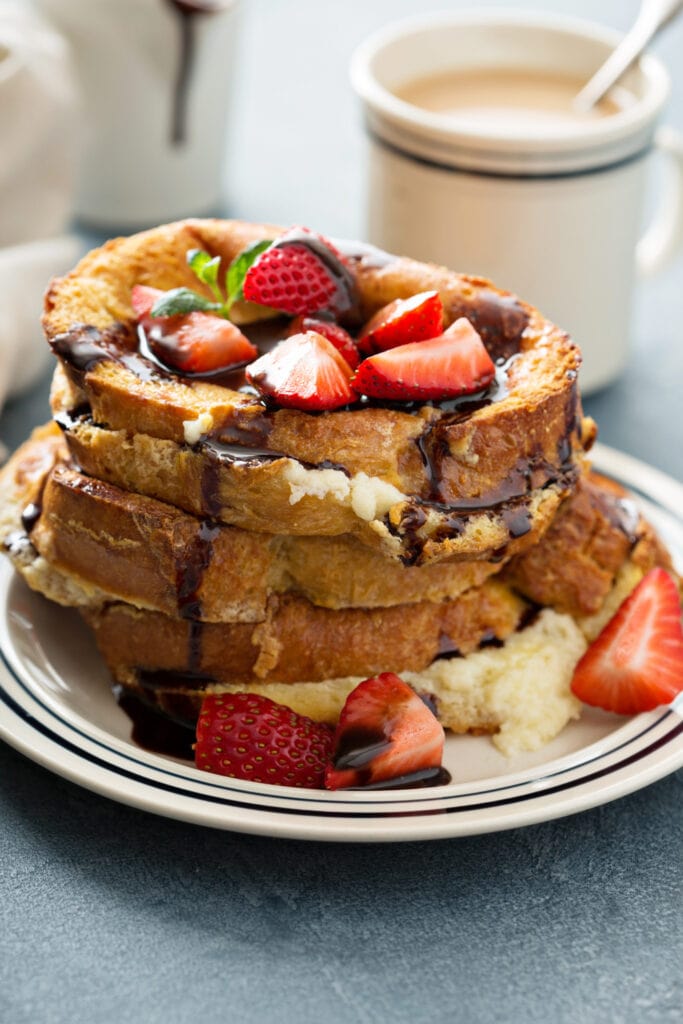 St. Patrick’s Day recipes with French Toast with Strawberries and Chocolate Syrup