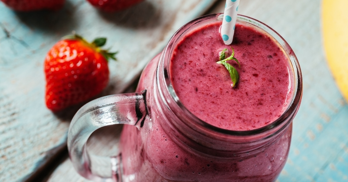 Frozen Banana and Strawberry Smoothie