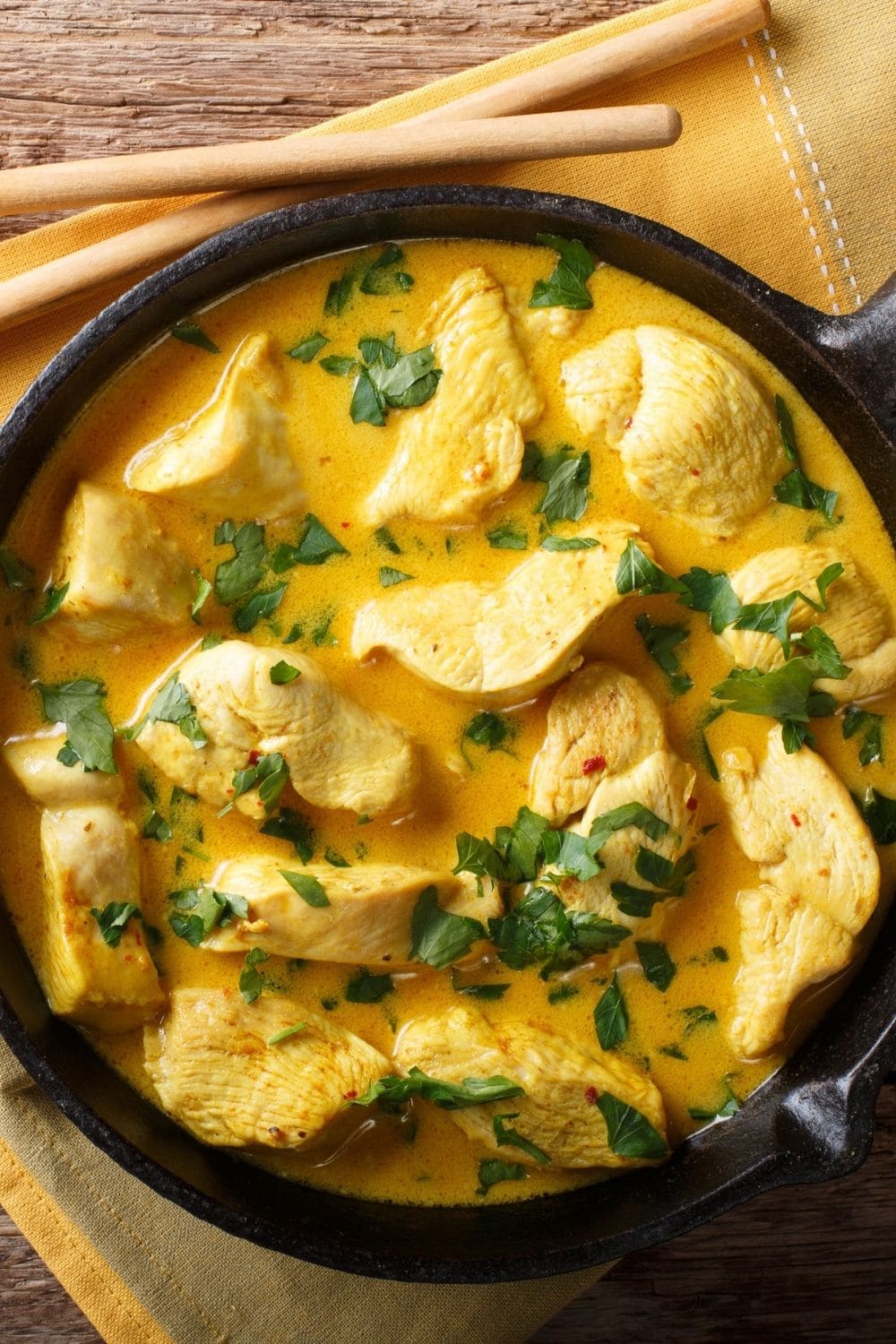 Chicken curry with coconut milk