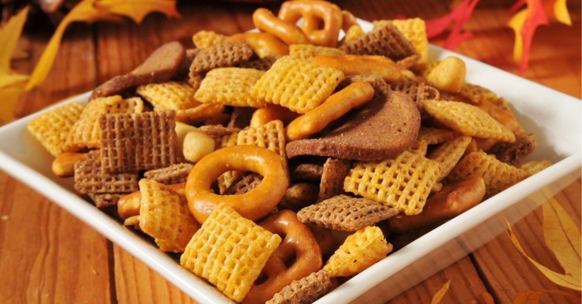 Homemade Holiday Snack Party Mix