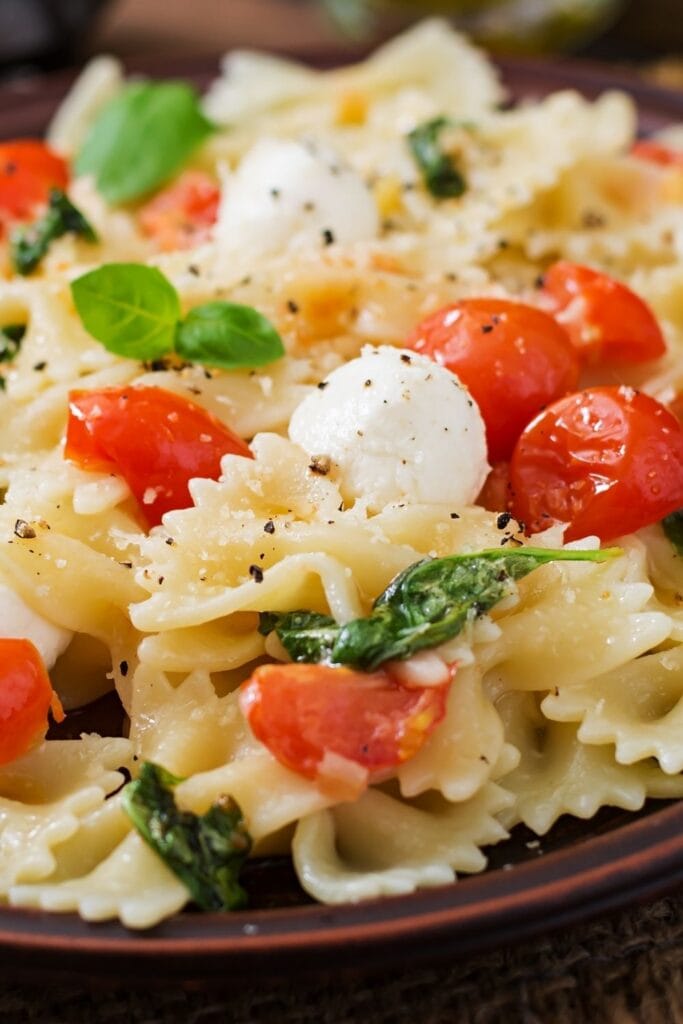 Bowtie pasta with mozzarella and cherry tomatoes
