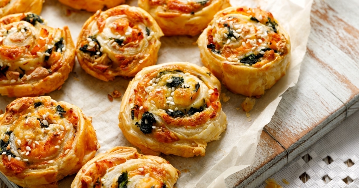 Spinach Pinwheels Pastry with Cheese and Salmon