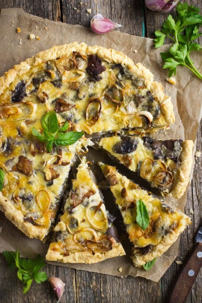 Leek Pizza with Mushrooms and Cheese