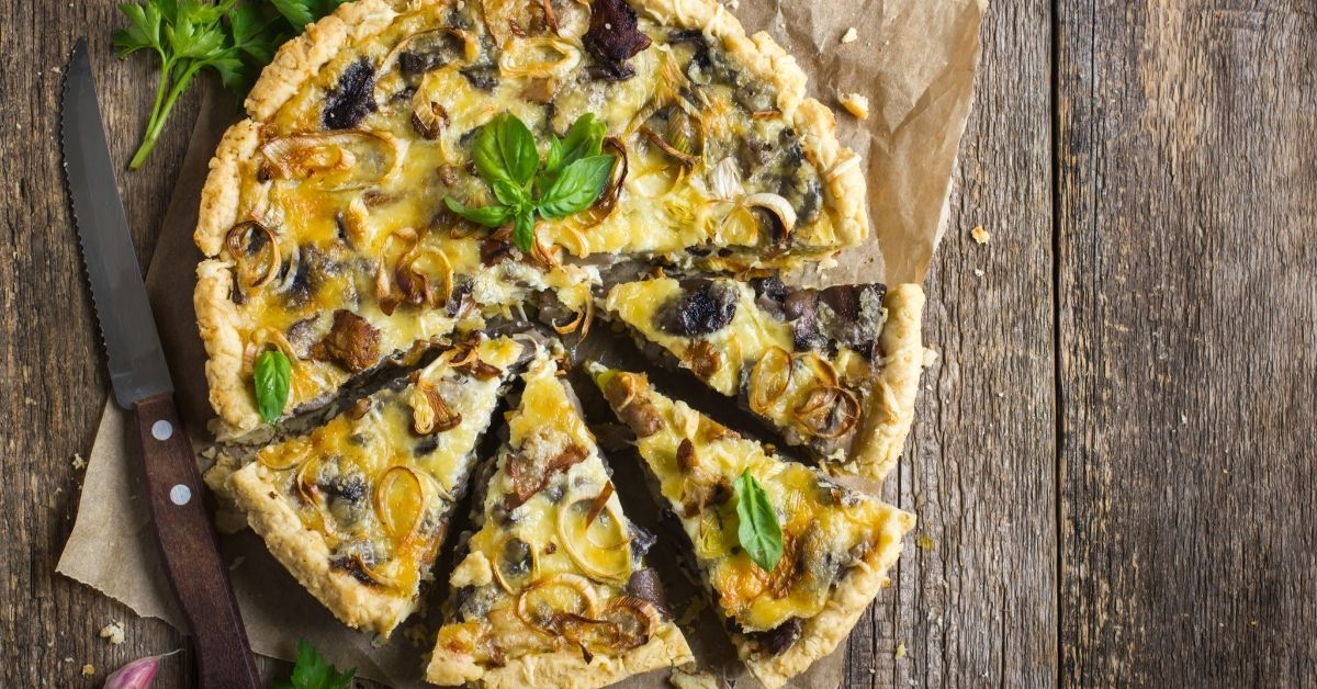 Sliced Leek Pizza with Mushrooms and Cheese