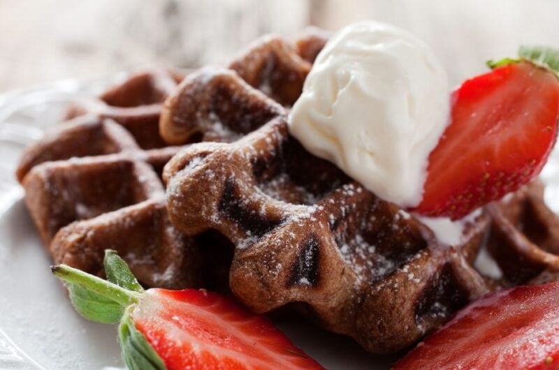25 Best Waffle Desserts