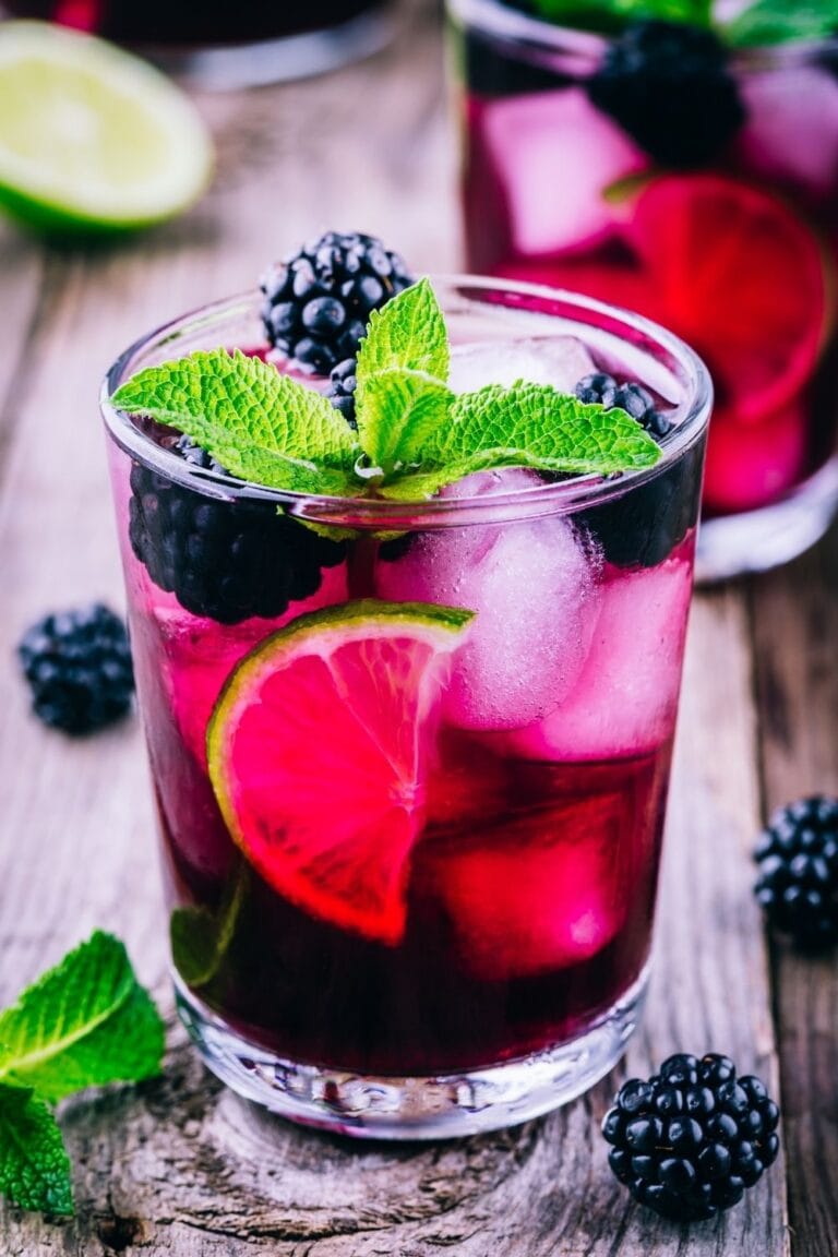 17 Pretty Purple Cocktails - Insanely Good