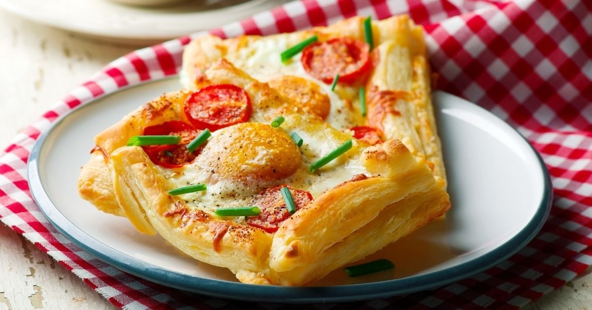 Homemade Puff Pastry Breakfast Pizza with Egg