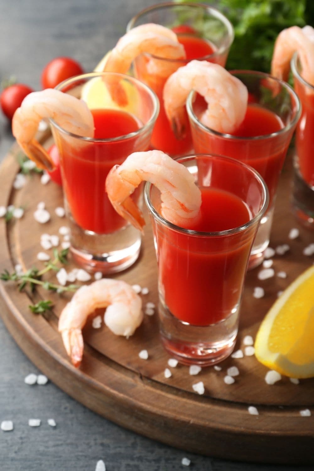 Prawn Cocktails with Tomato Sauce and Lemons