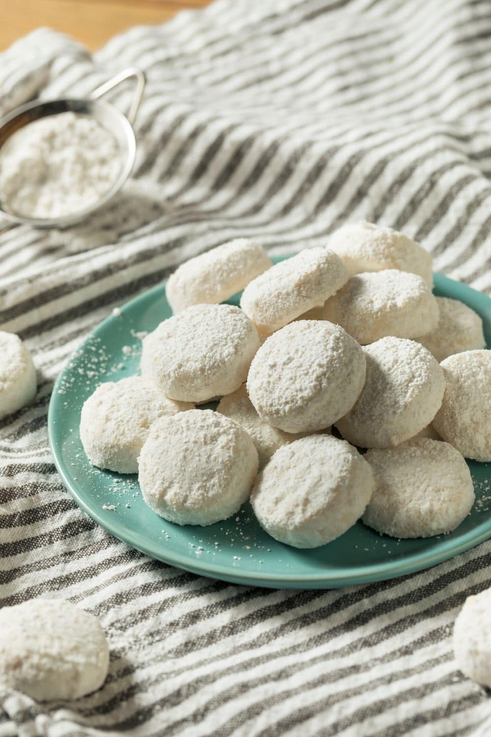 Soft and Buttery Italian Wedding Cookies with Powdered Sugar