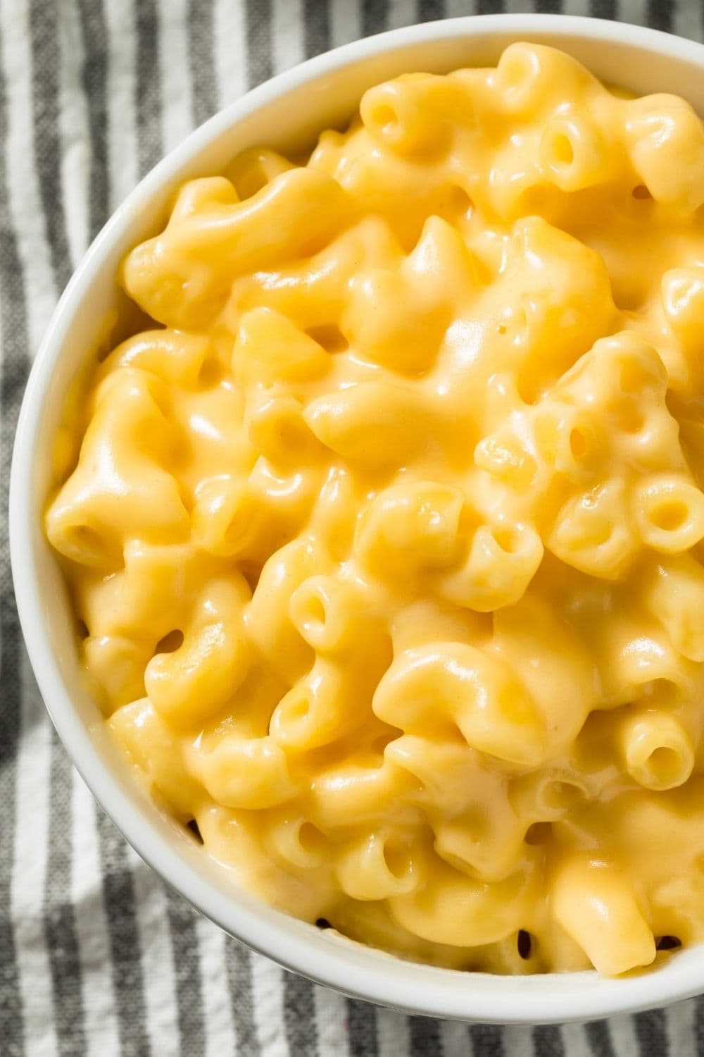 Paula Deen Crockpot Mac And Cheese Insanely Good   Cheesy Mac And Cheese In A Bowl 