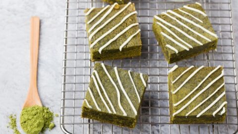 Homemade Matcha Brownie Cake with Matcha Powder