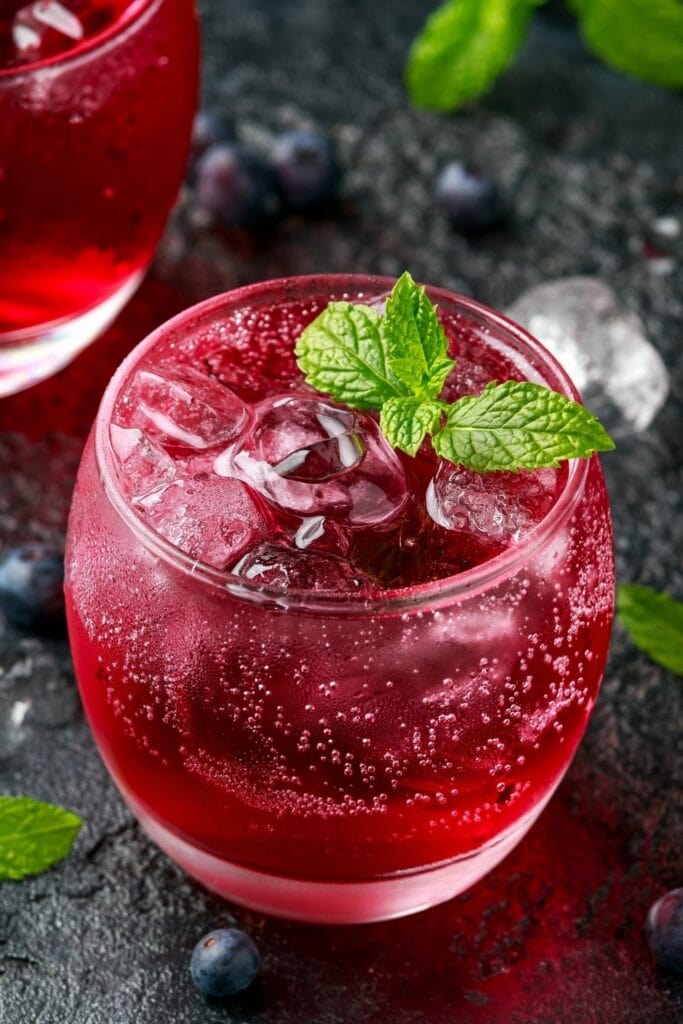 Refreshing Blueberry Cocktail with Mint and Ice