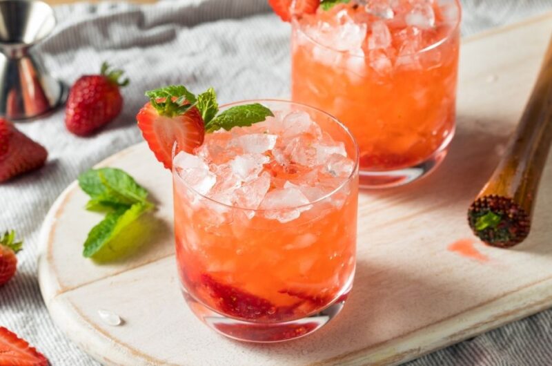 20 Fresh Strawberry Cocktails