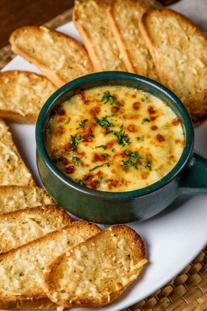 Spinach and Cheese Dip with Bread