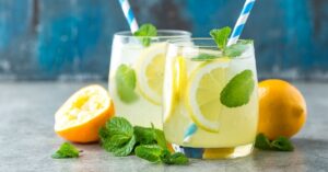 Cold Lemonade Mojito Cocktail