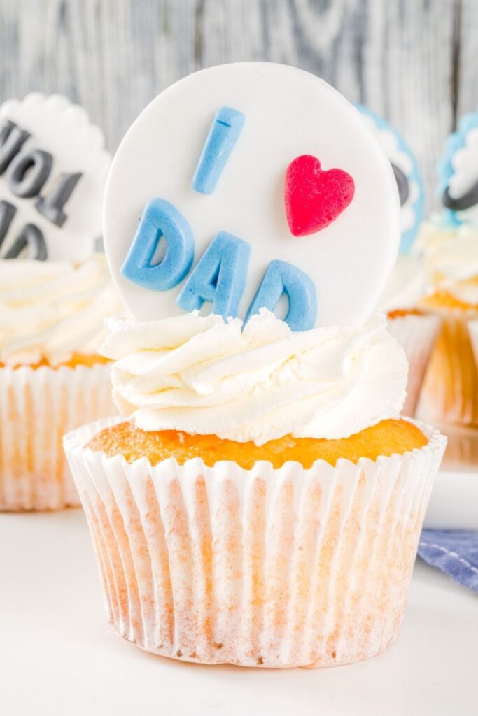 Decorated Father's Day Vanilla Cupcakes
