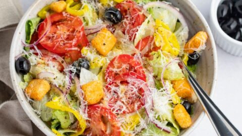 Fresh and Flavorful Olive Garden Salad with Salad Dressing