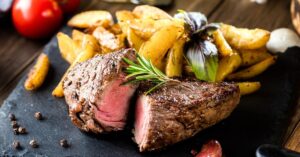 Grilled Fillet Steak with Potatoes