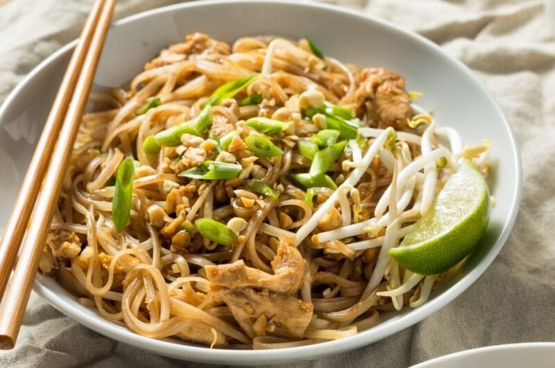 15 Healthy Rice Noodle Recipes