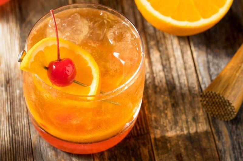 10 Classic American Cocktails