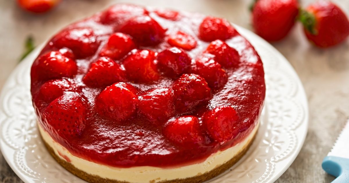 Homemade Cheesy Cheesecake with Strawberry Pie Filling
