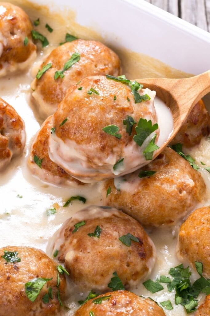 Meatballs with Creamy Gravy
