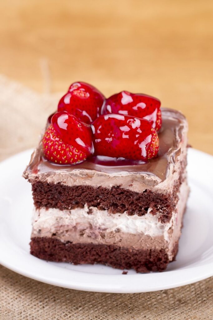 Sweet Strawberry Chocolate Cake