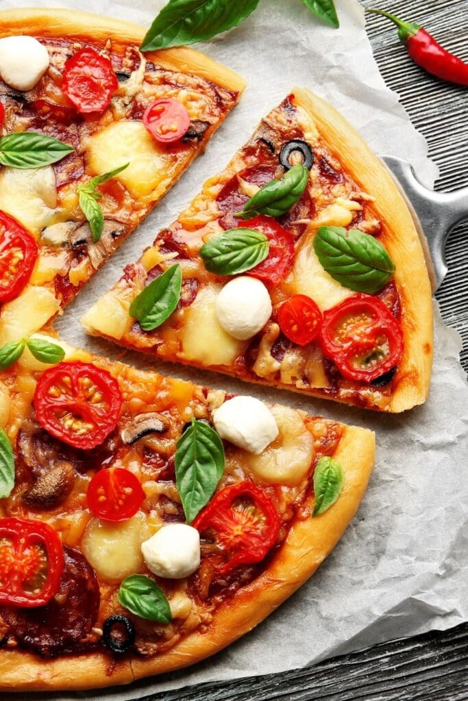 Veggie Pizza with Tomatoes, Mushrooms and Cheese
