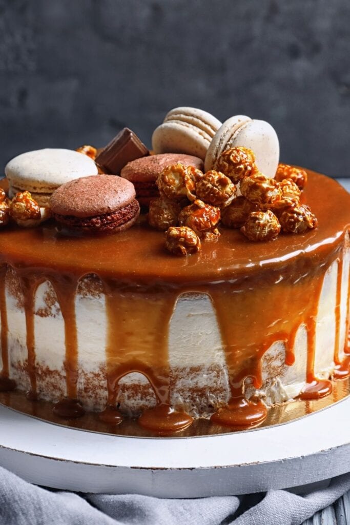 20 Popcorn Desserts That’ll Blow Your Mind including Caramel Cake with Popcorn and Macarons