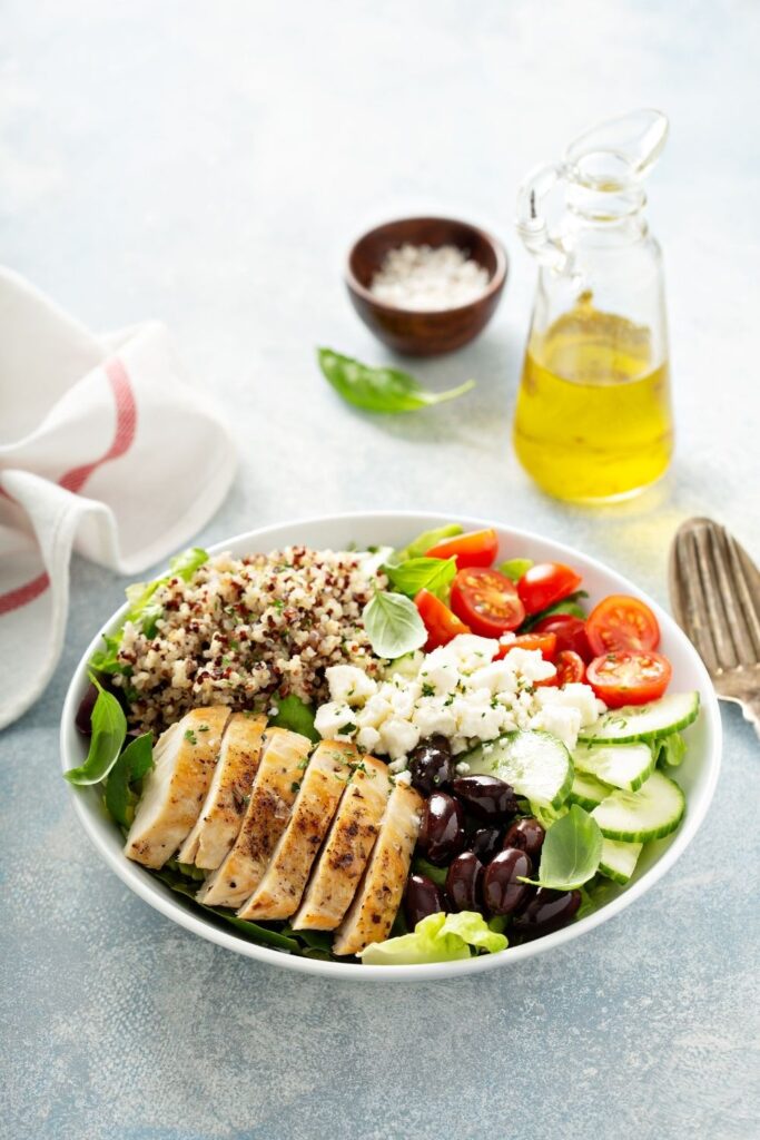 Greek Chicken and Quinoa Salad with Olives, Cucumbers and Tomatoes