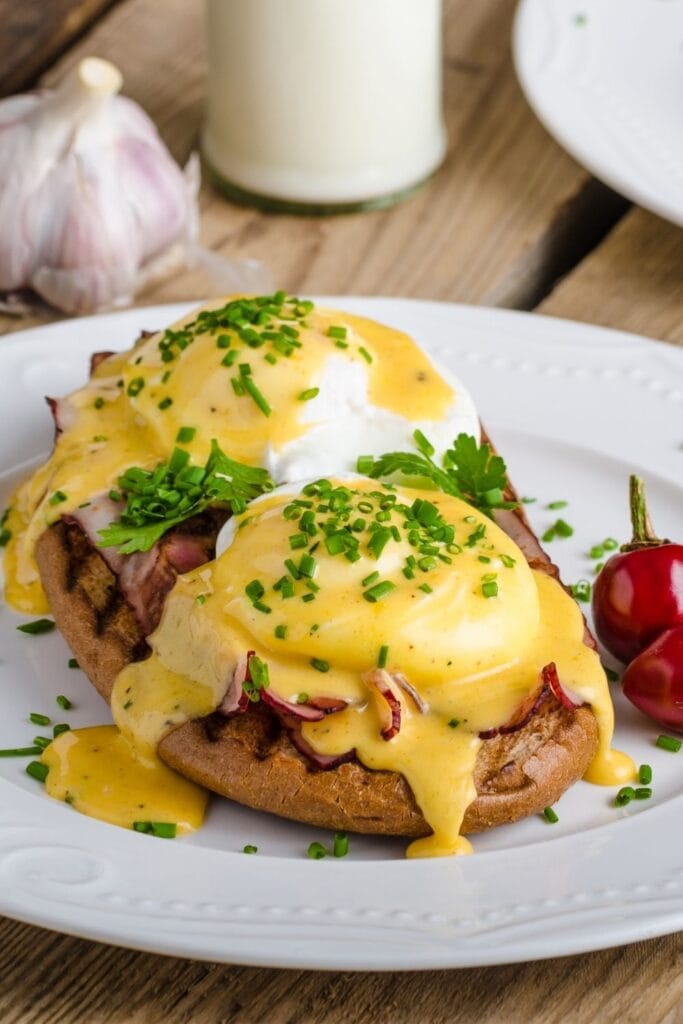 25 Easy Weight Watchers Breakfast Recipes including Homemade Eggs Benedict with Chopped Green Onions